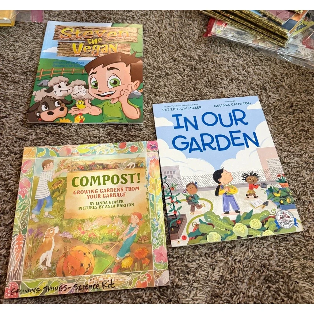 Totemates Publishing-Steven the Vegan, In Our Garden & Compost (Paperbacks)